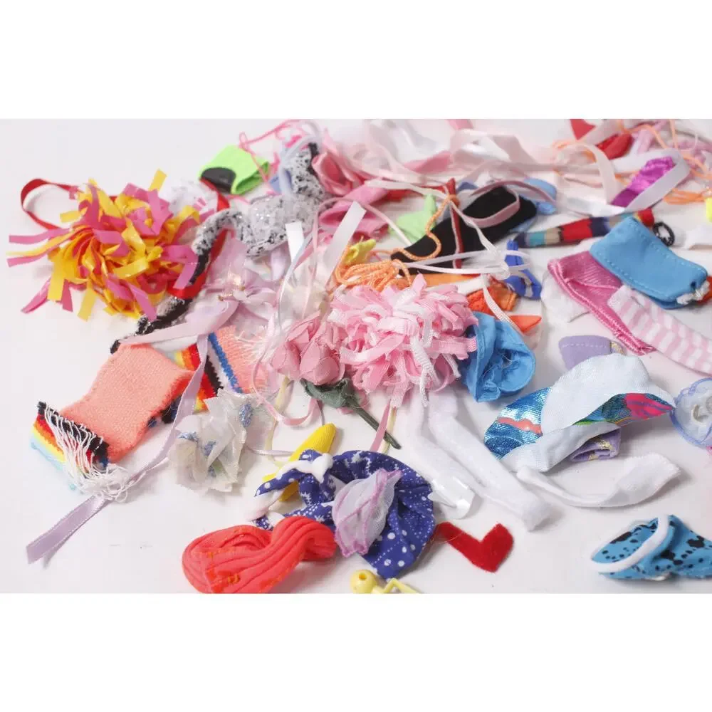 1980s 1990s Big Lot of Barbie Doll Clothes and Accessories ~ 260817-WH 1014